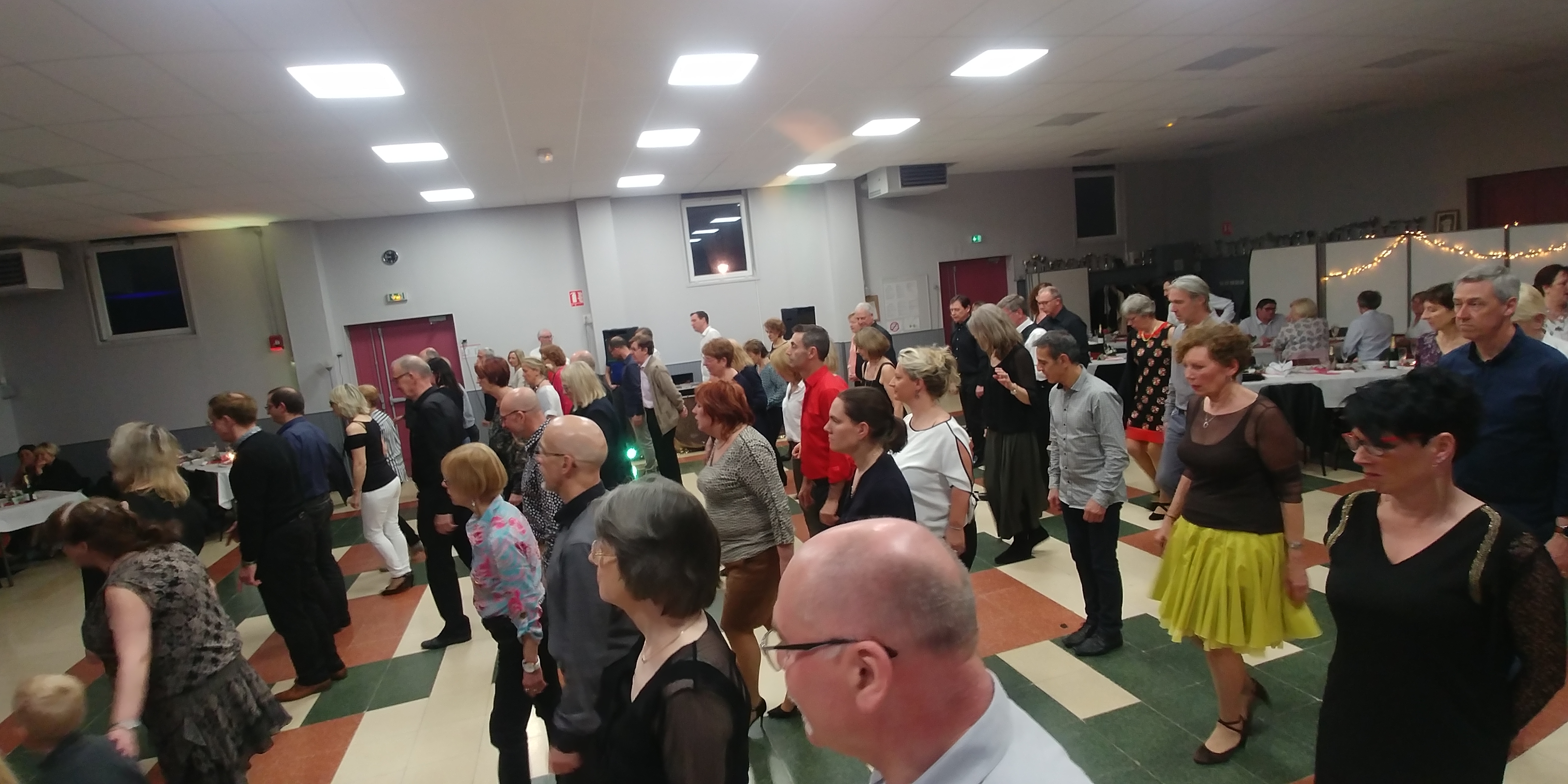 Danse en ligne charleston cadanse lille